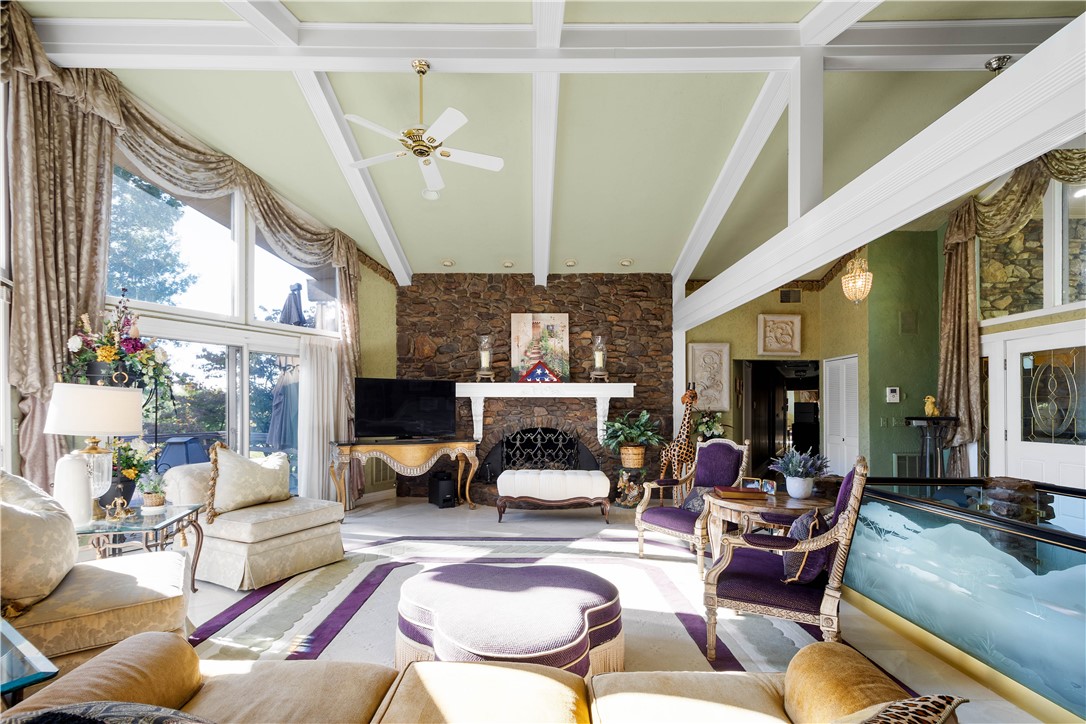 Jefferson Hills, Pennsylvania 15025, United States, 4 Bedrooms Bedrooms, ,4 BathroomsBathrooms,Residential,Active,229113