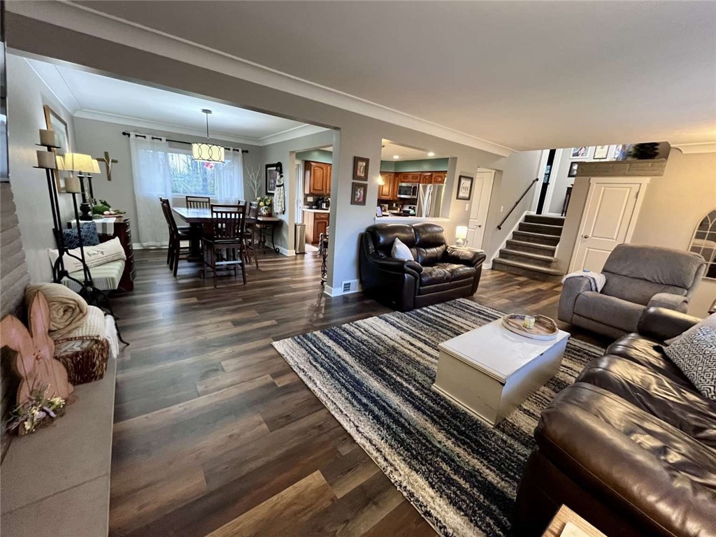 124 Elm Dr