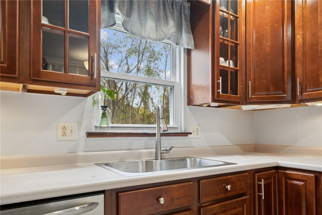 144 Dinwiddie Dr