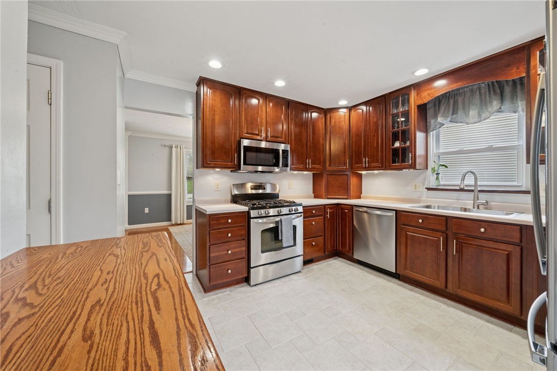 144 Dinwiddie Dr