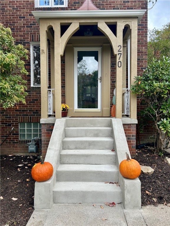 270 Shadowlawn Ave