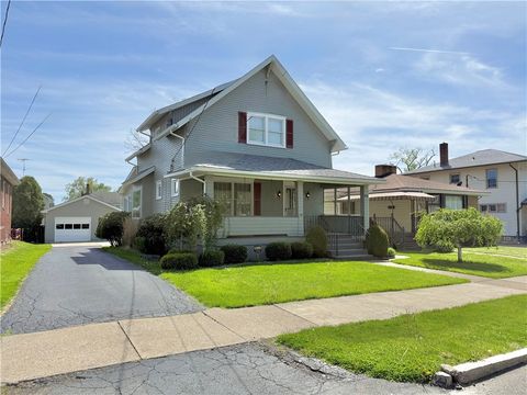 Homes For Sale - 212 E Meyer Ave Ave<br/> New Castle, PA 16105