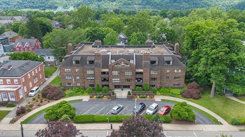 Photo of 316 Beaver St. St #402, Sewickley, PA 15143 (MLS # 1752136)
