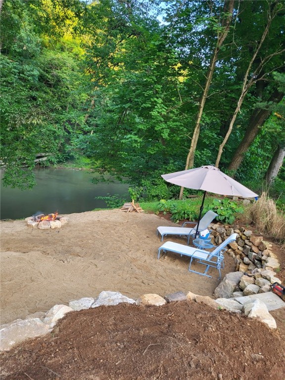 125 Hillvue Ln