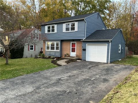 Photo of 1491 Griswold St, Hermitage, PA 16148 (MLS # 1729188)