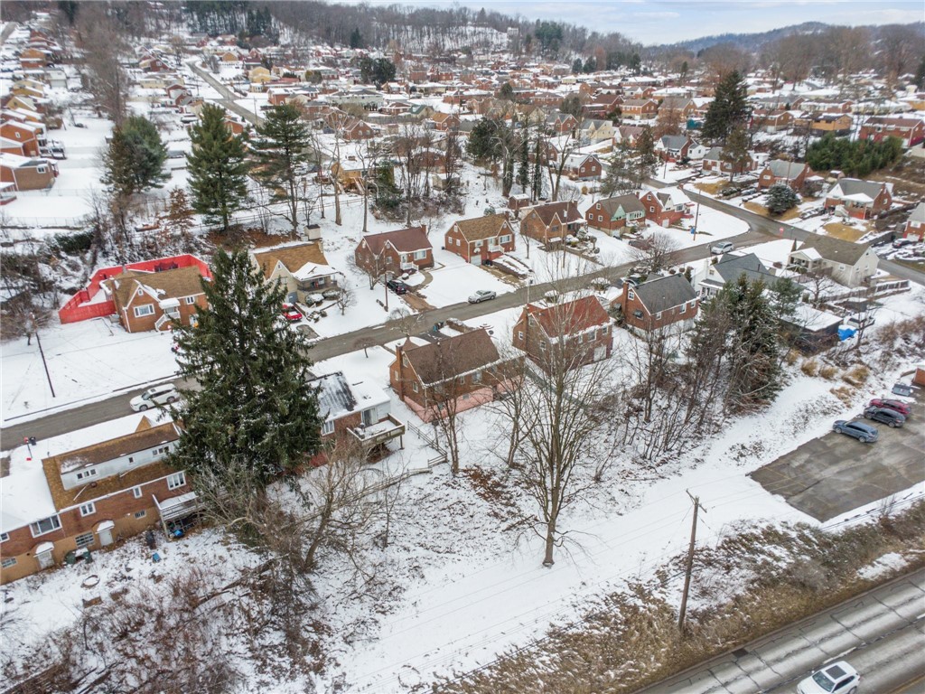 2409 Poinsettia Dr Dr, White Oak, Pennsylvania image 32