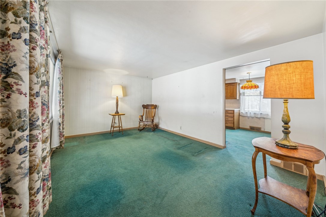 2409 Poinsettia Dr Dr, White Oak, Pennsylvania image 6