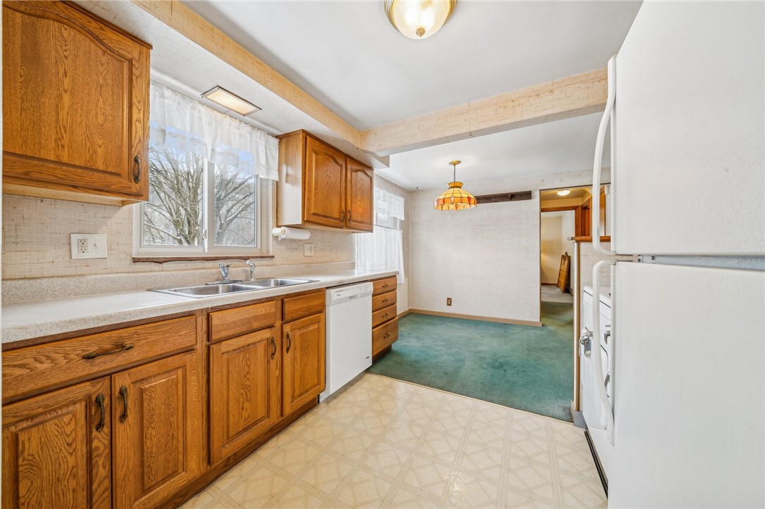 2409 Poinsettia Dr Dr, White Oak, Pennsylvania image 9