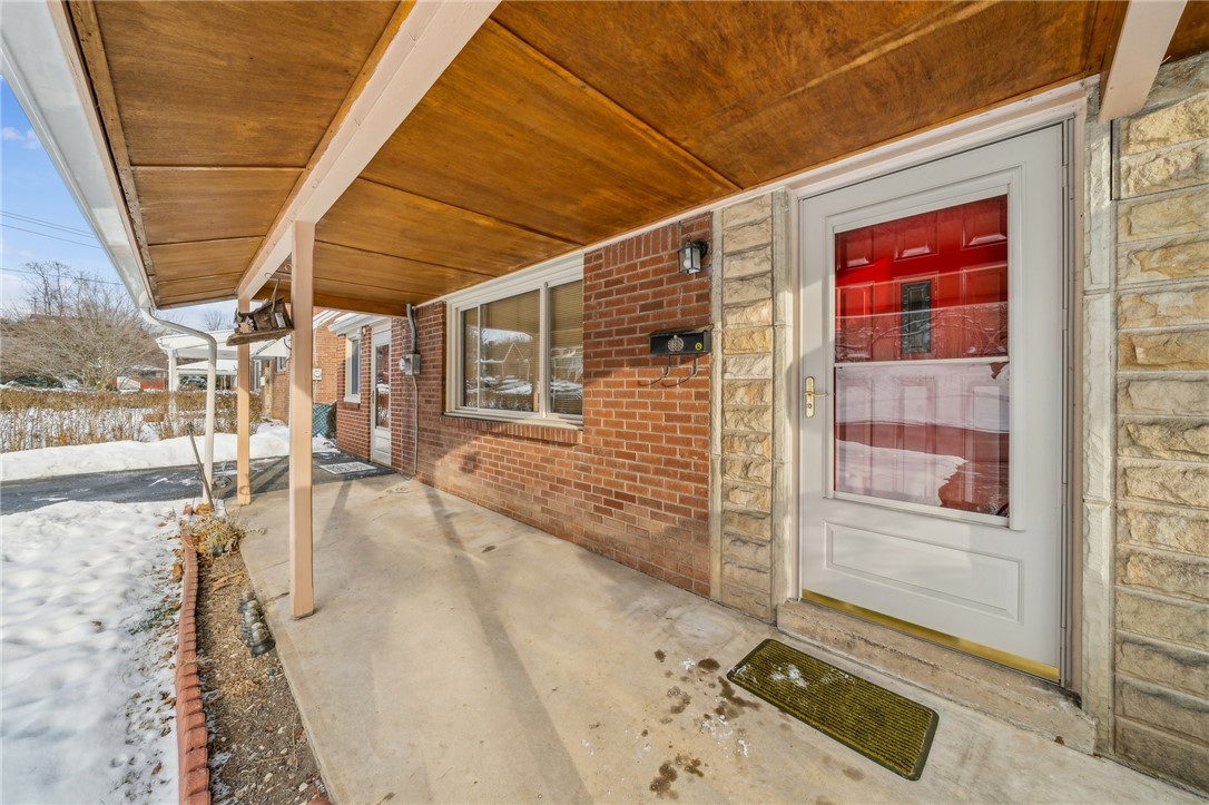 2409 Poinsettia Dr Dr, White Oak, Pennsylvania image 3