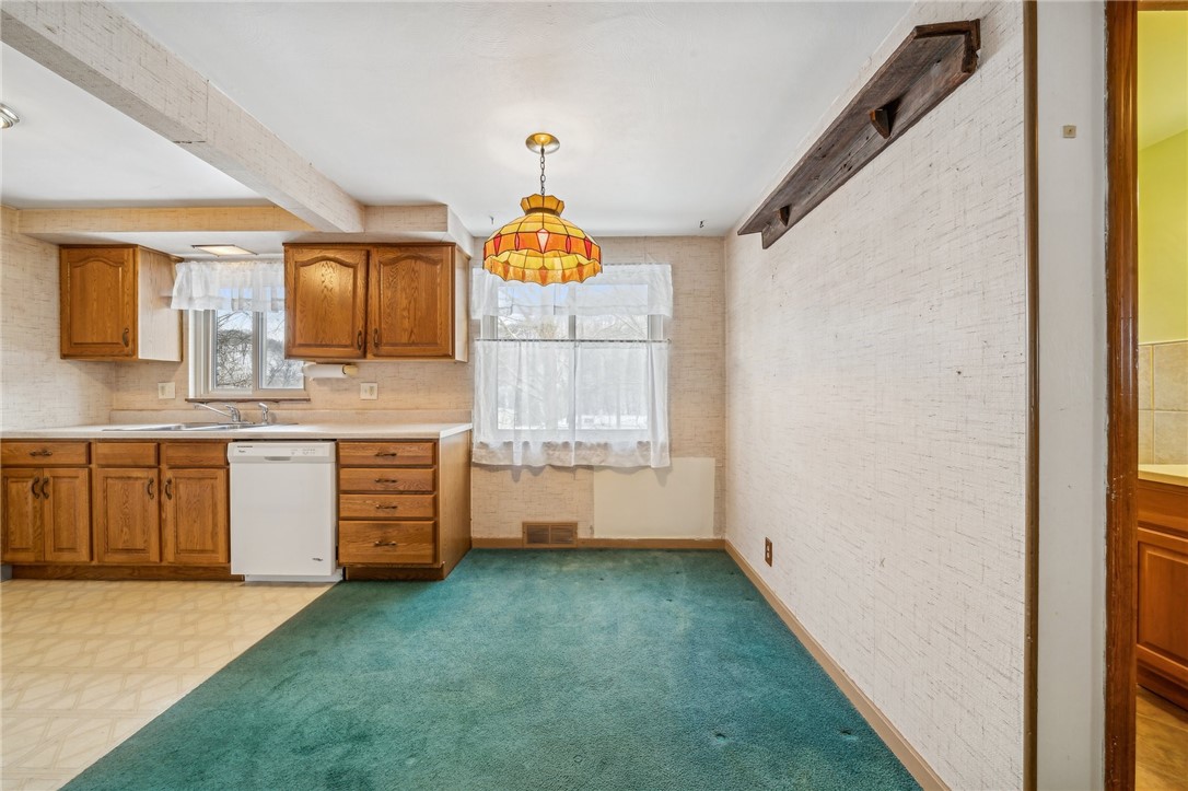 2409 Poinsettia Dr Dr, White Oak, Pennsylvania image 11