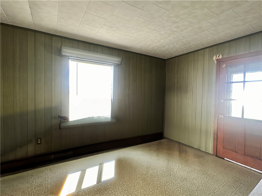 Pulaski Twp - Bea, Pennsylvania 15066, United States, 4 Bedrooms Bedrooms, ,2 BathroomsBathrooms,Residential,Active,37914