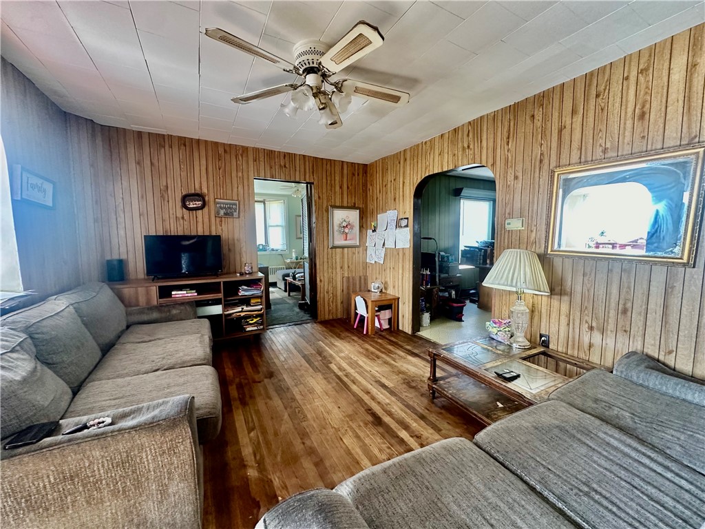 Pulaski Twp - Bea, Pennsylvania 15066, United States, 4 Bedrooms Bedrooms, ,2 BathroomsBathrooms,Residential,Active,37914