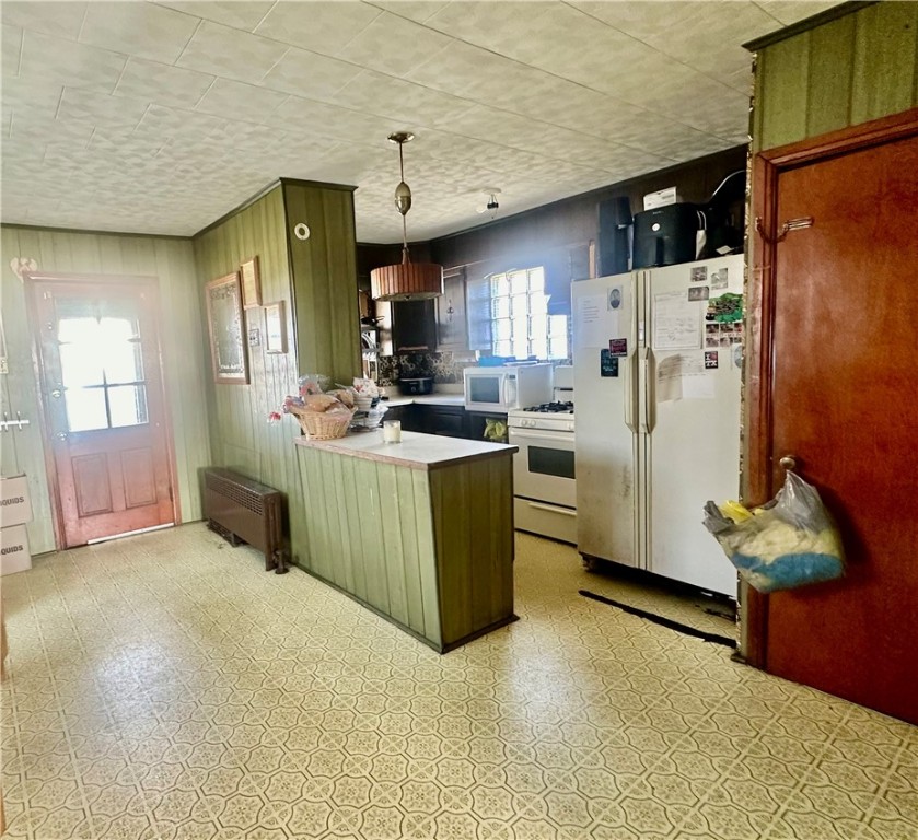 Pulaski Twp - Bea, Pennsylvania 15066, United States, 4 Bedrooms Bedrooms, ,2 BathroomsBathrooms,Residential,Active,37914