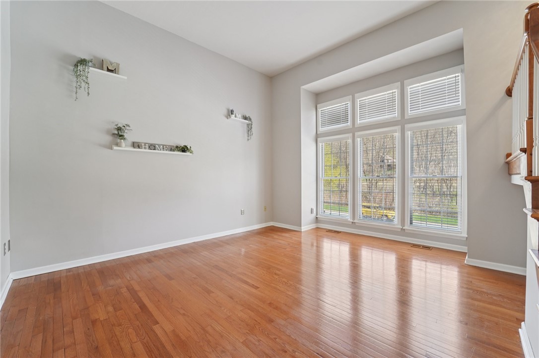 2119 Huntington Ct S