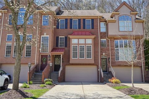 Photo of 2119 Huntington Ct S, Wexford, PA 15090 (MLS # 1747623)