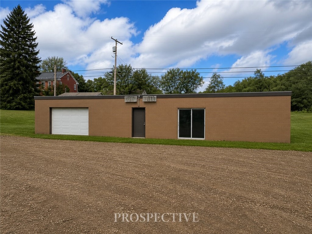 269 Thompson Rd