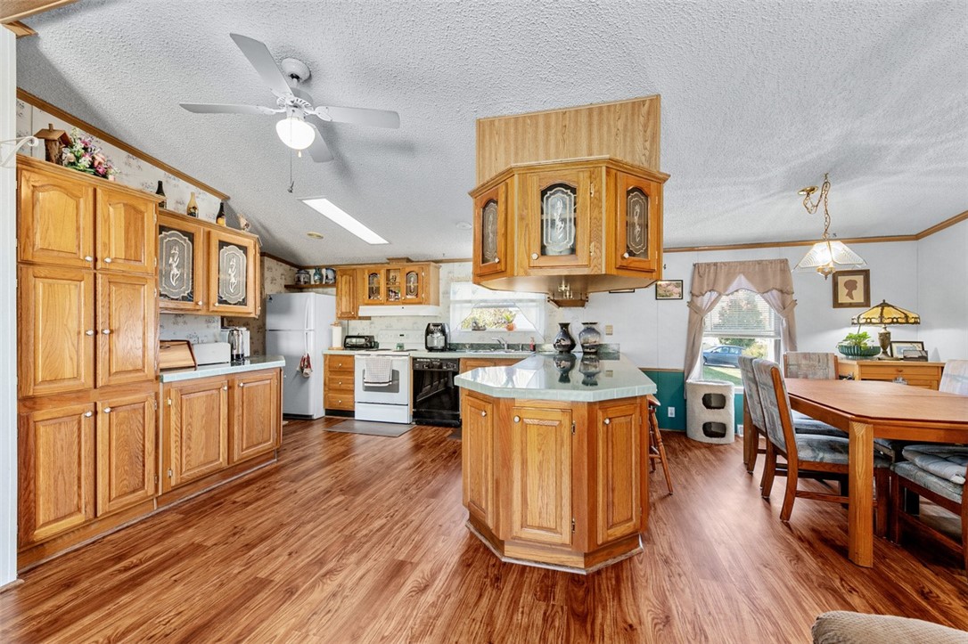 Mt Pleasant Twp, Pennsylvania 15666, United States, 3 Bedrooms Bedrooms, ,2 BathroomsBathrooms,Residential,Active,241004