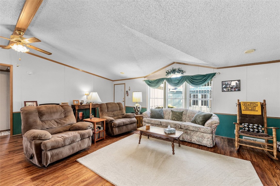 Mt Pleasant Twp, Pennsylvania 15666, United States, 3 Bedrooms Bedrooms, ,2 BathroomsBathrooms,Residential,Active,241004