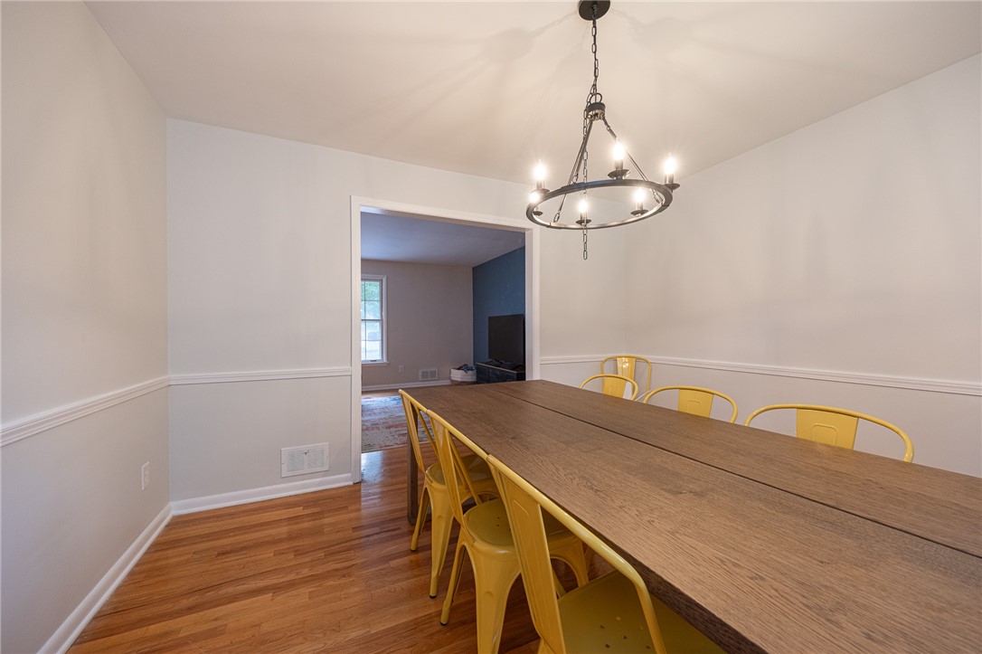 Ross Twp, Pennsylvania 15237, United States, 5 Bedrooms Bedrooms, ,3 BathroomsBathrooms,Residential,Active,190724