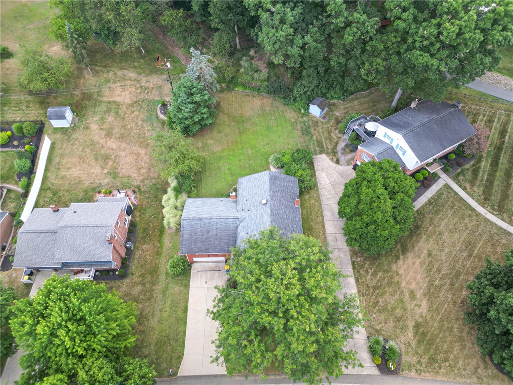 Ross Twp, Pennsylvania 15237, United States, 5 Bedrooms Bedrooms, ,3 BathroomsBathrooms,Residential,Active,190724