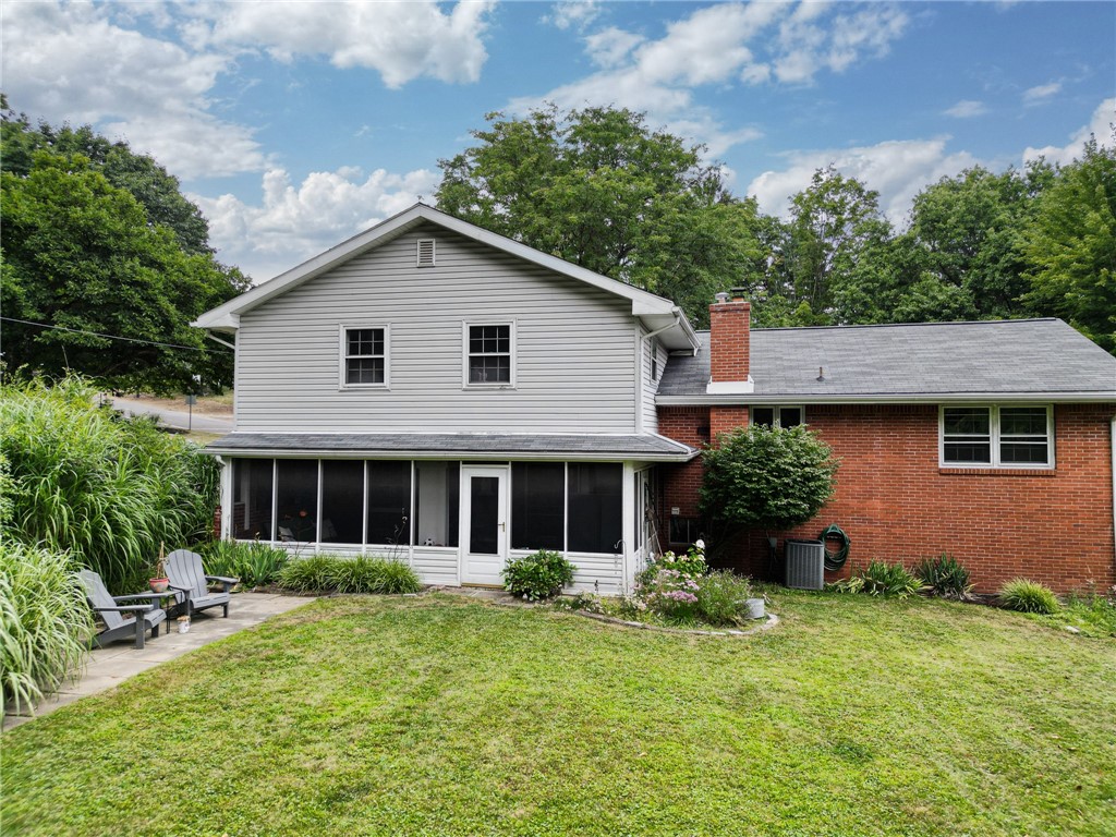 Ross Twp, Pennsylvania 15237, United States, 5 Bedrooms Bedrooms, ,3 BathroomsBathrooms,Residential,Active,190724