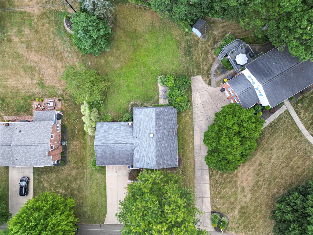 Ross Twp, Pennsylvania 15237, United States, 5 Bedrooms Bedrooms, ,3 BathroomsBathrooms,Residential,Active,190724