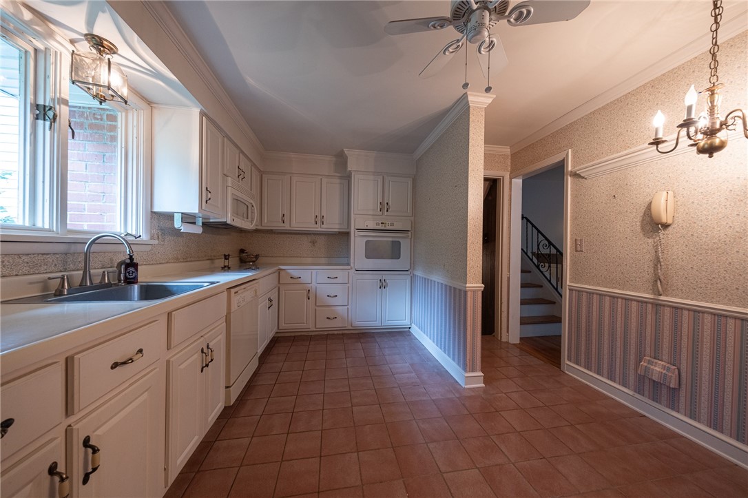 Ross Twp, Pennsylvania 15237, United States, 5 Bedrooms Bedrooms, ,3 BathroomsBathrooms,Residential,Active,190724