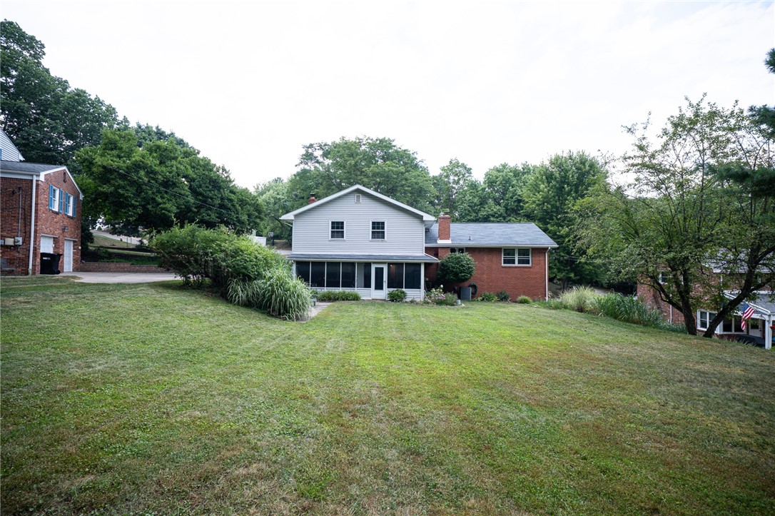 Ross Twp, Pennsylvania 15237, United States, 5 Bedrooms Bedrooms, ,3 BathroomsBathrooms,Residential,Active,190724