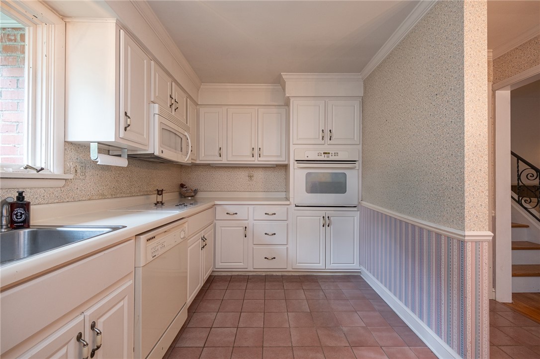 Ross Twp, Pennsylvania 15237, United States, 5 Bedrooms Bedrooms, ,3 BathroomsBathrooms,Residential,Active,190724