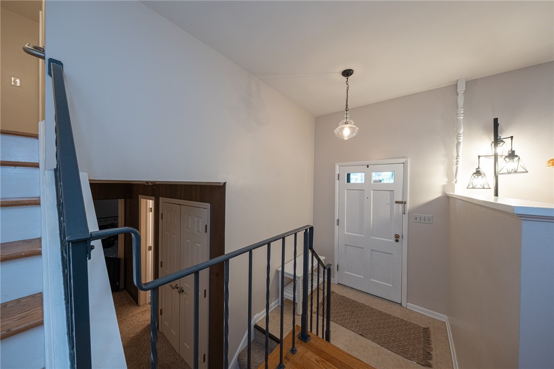 Ross Twp, Pennsylvania 15237, United States, 5 Bedrooms Bedrooms, ,3 BathroomsBathrooms,Residential,Active,190724