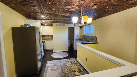 Photo of 228 S Main St, Butler, PA 16001 (MLS # 1737709)