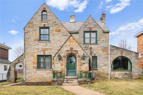 Photo for 186 W Marigold St