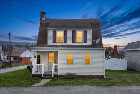 Photo of 303 Kaler St, Mckeesport, PA 15133 (MLS # 1747076)
