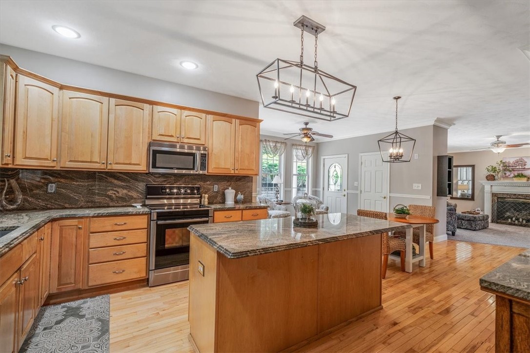 North Strabane, Pennsylvania 15301, United States, 4 Bedrooms Bedrooms, ,4 BathroomsBathrooms,Residential,Active,178051