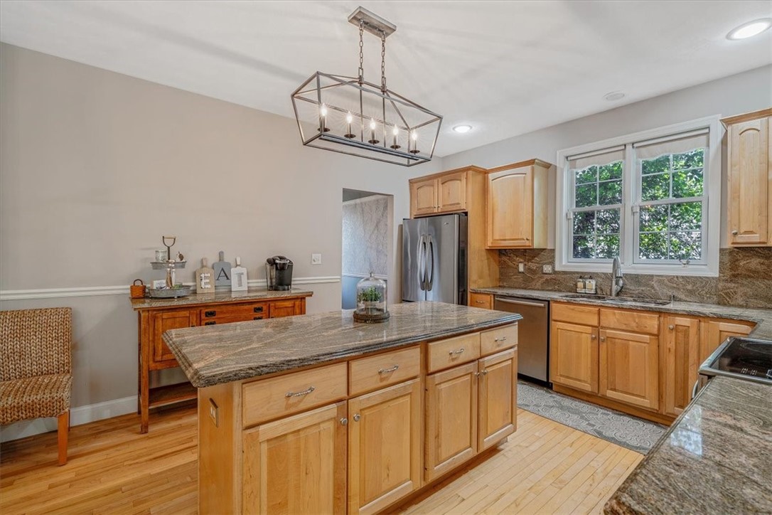 North Strabane, Pennsylvania 15301, United States, 4 Bedrooms Bedrooms, ,4 BathroomsBathrooms,Residential,Active,178051