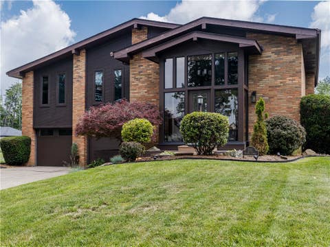 Photo of 101 Regency Cir, Lower Burrell, PA 15068 (MLS # 1763416)