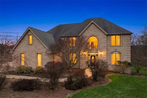 Photo of 4840 Primrose, Murrysville, PA 15668 (MLS # 1745479)