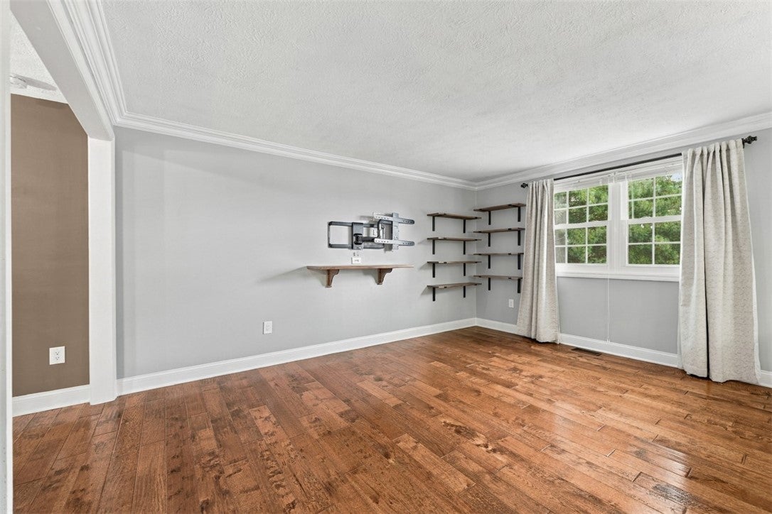98 Sunridge Dr.
