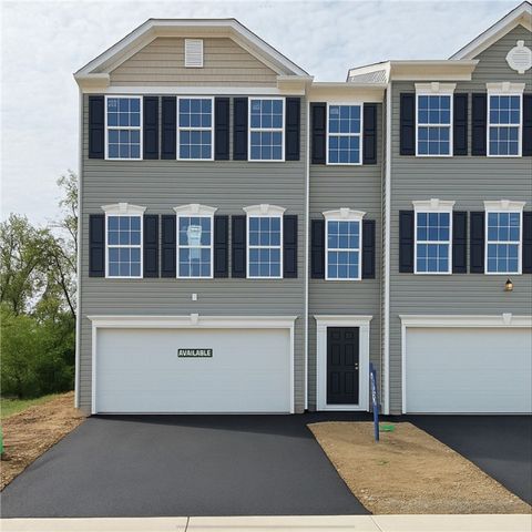 182 Lockheed Dr Moon/Crescent Twp PA 15108