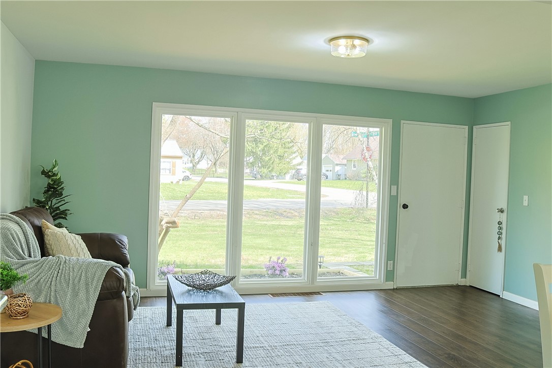236 Greenwood Dr Ave, Hermitage, Pennsylvania image 2