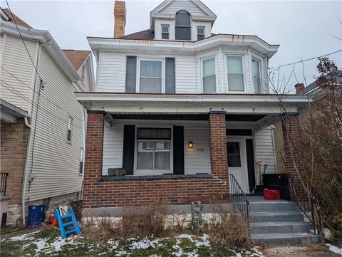 Photo of 1533 Orangewood Ave, Pittsburgh, PA 15216 (MLS # 1735731)