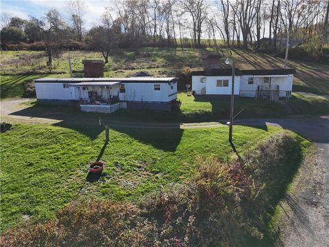 Photo of 122 Cemetery Rd, Kittanning, PA 16201 (MLS # 1727735)