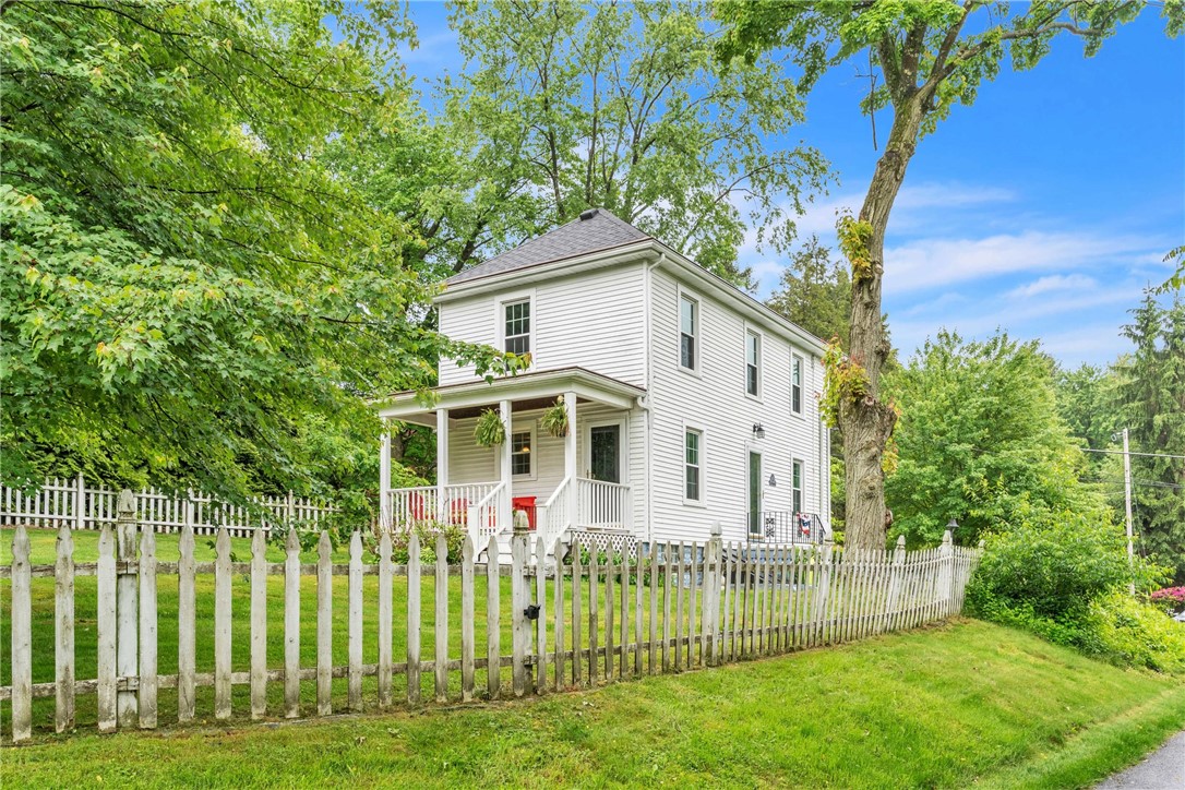 461 Manor Rd
