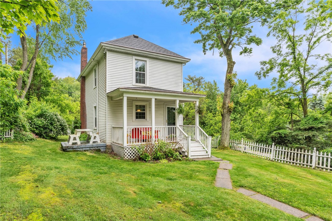 461 Manor Rd