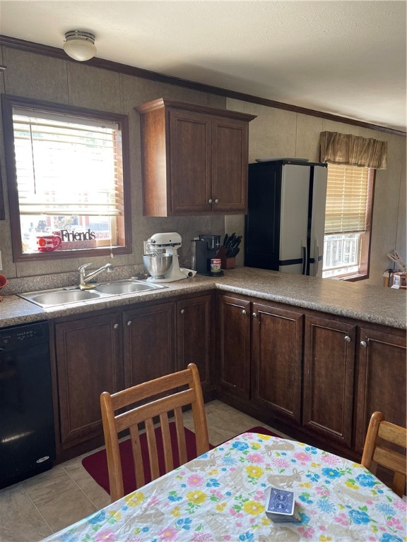 Lackawannock Twp, Pennsylvania 16137, United States, 2 Bedrooms Bedrooms, ,2 BathroomsBathrooms,Residential,Active,98625