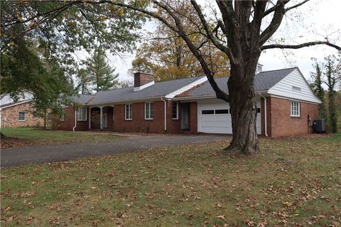 511 Summit Drive Ligonier Twp PA 15658