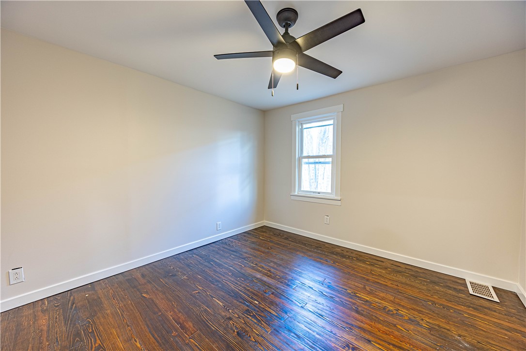 7036 Shannon Rd, Verona, Pennsylvania image 11