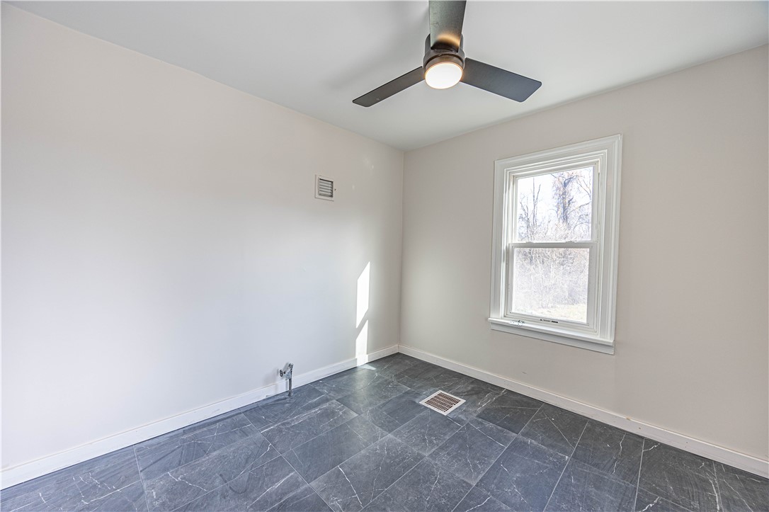7036 Shannon Rd, Verona, Pennsylvania image 22