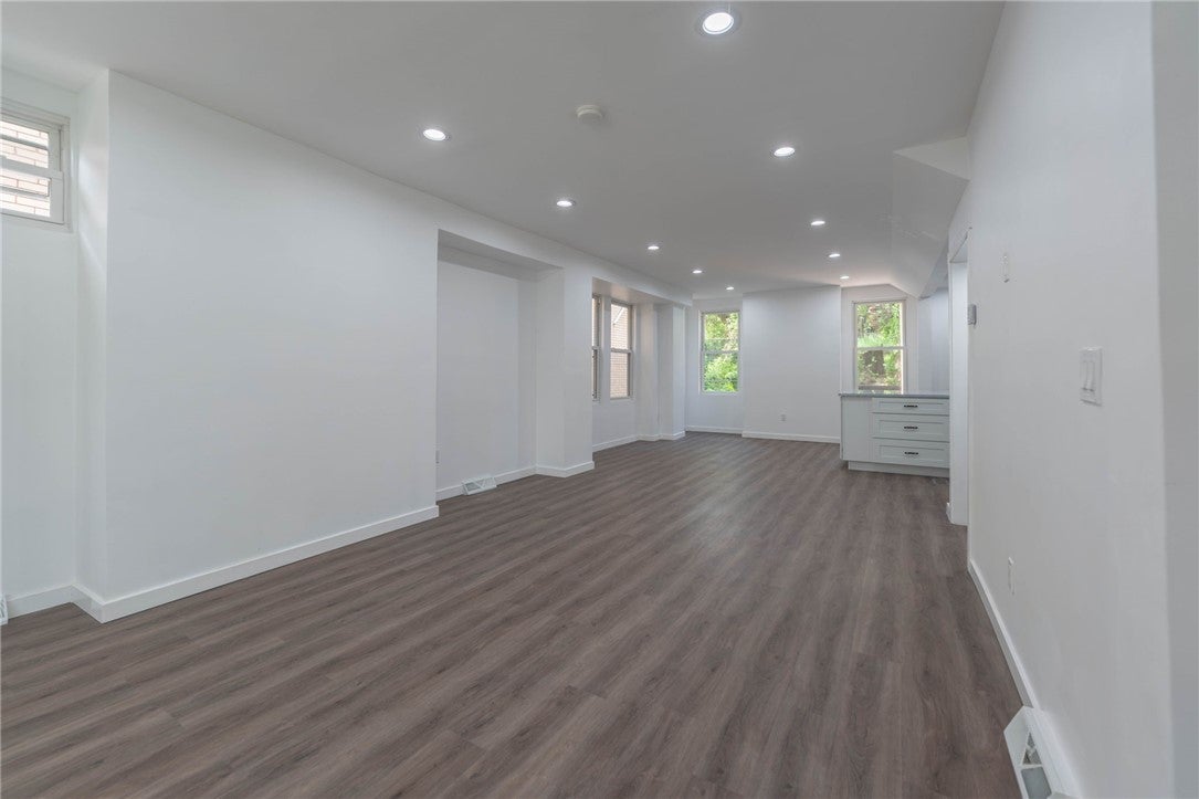 6334 Forward Ave