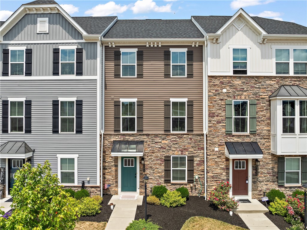 View Cranberry Twp, PA 16066 townhome